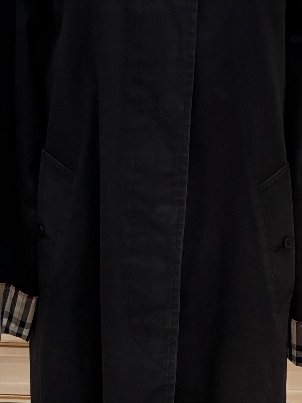 Burberry Black Trench Coat with Signature Check Cuff & Collar; Removable Lining - Picture 11 of 11